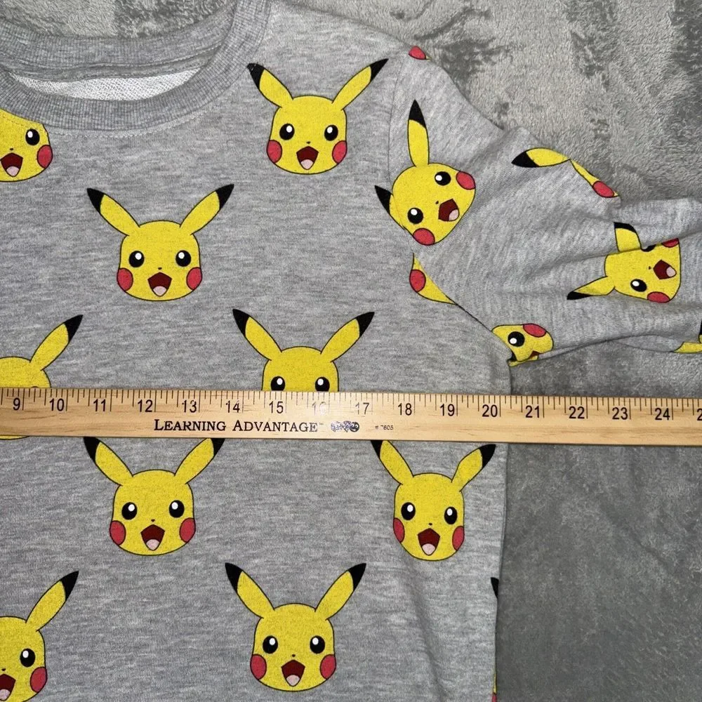 Doe Presents Pokemon Pikachu sweatshirt‎ crewneck Small